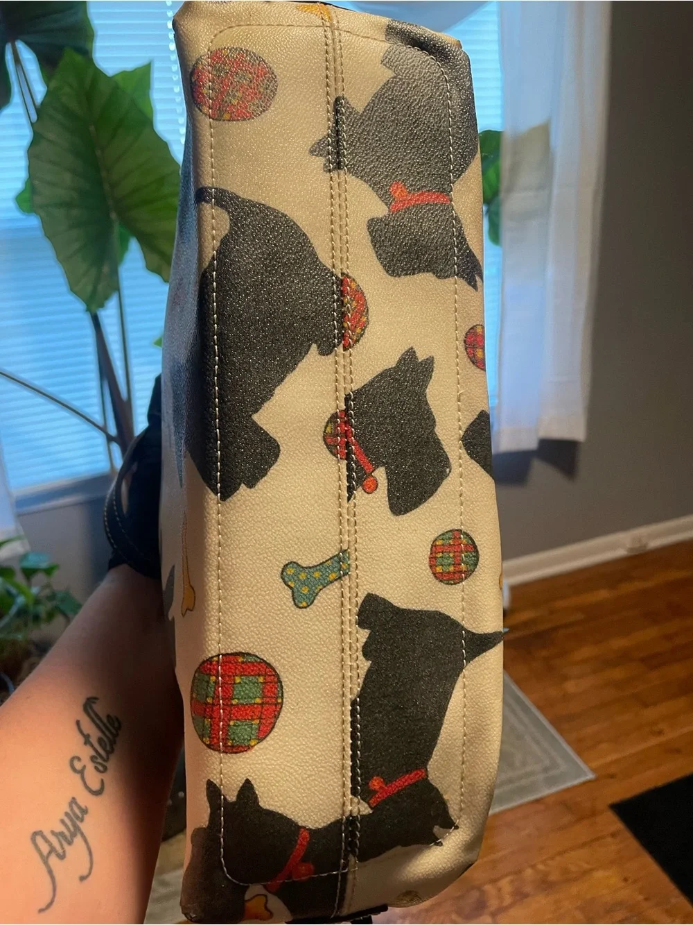 Dooney & Bourke Black and Cream Scottie Dog Shoulder Tote